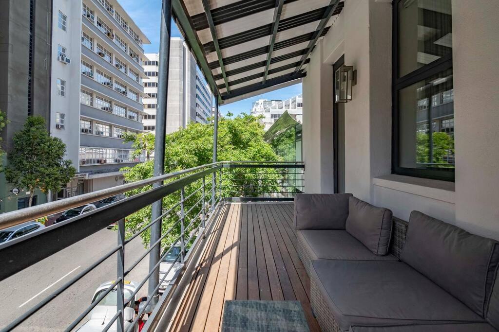 Charming One Bedroom *