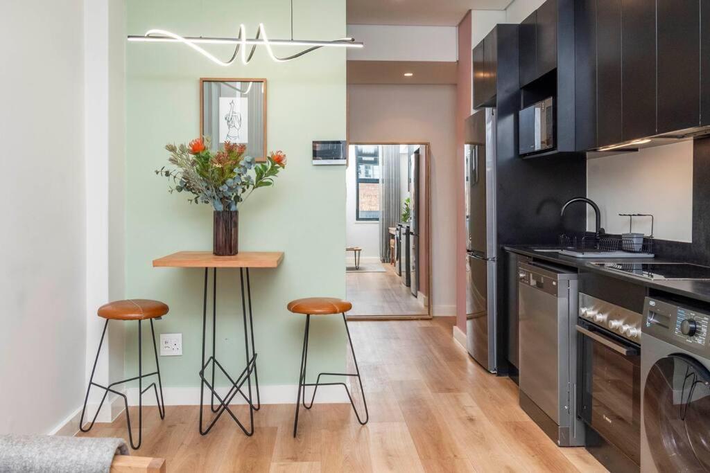 Charming One Bedroom Apartment Cape Town