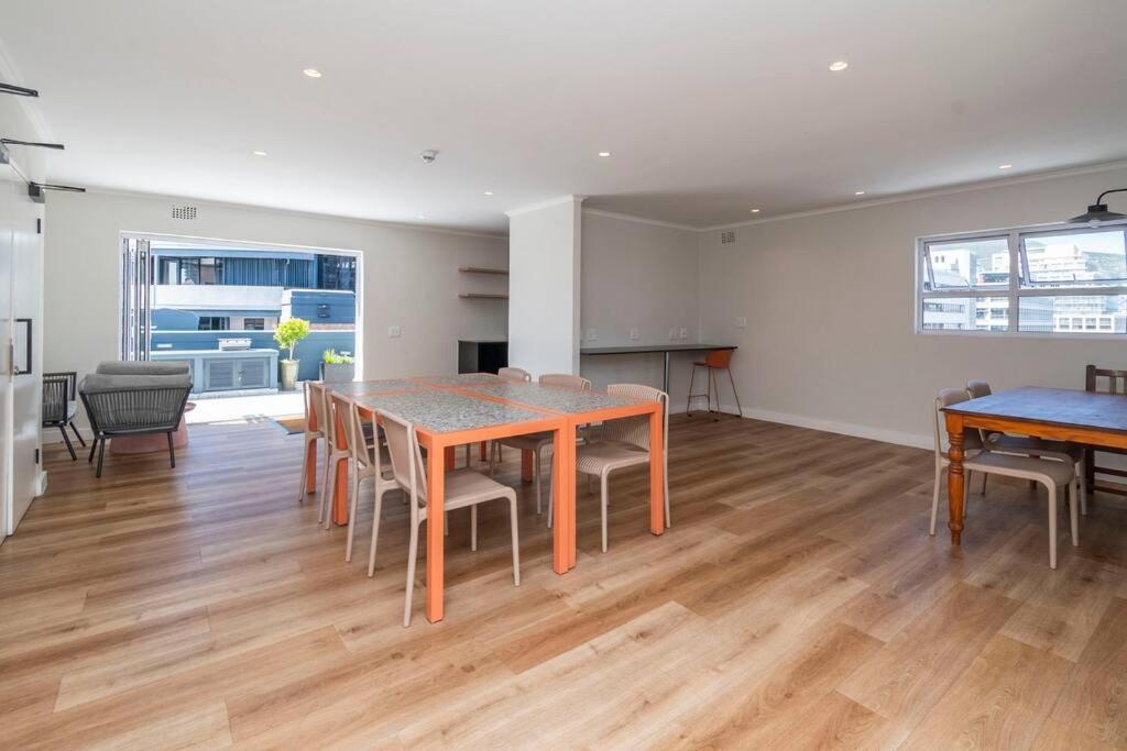 Charming One Bedroom Apartment Cape Town