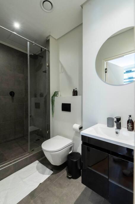 Charming One Bedroom *
