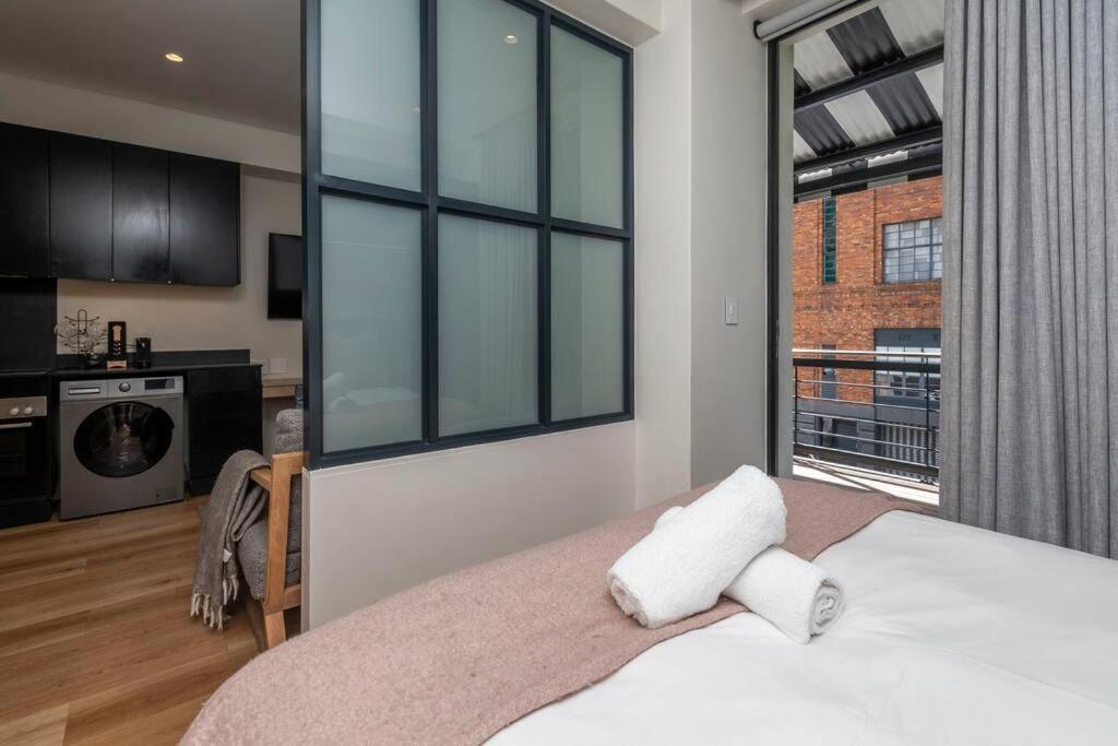 Charming One Bedroom *