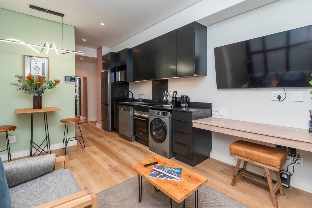 Charming One Bedroom Apartment